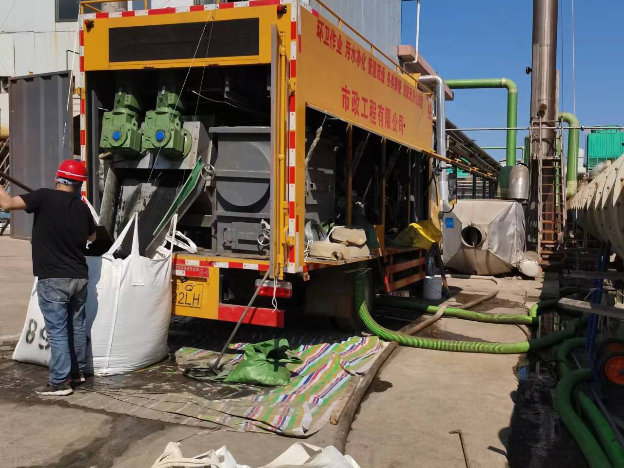 农安淤泥压干处理